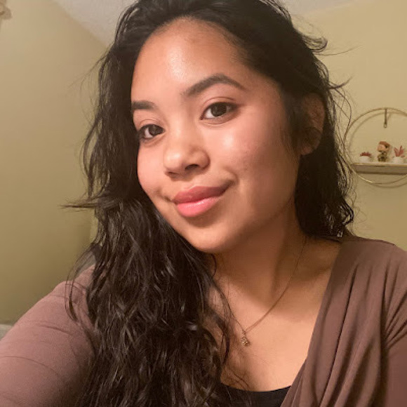 Meet your Posher, Fatima - Picture 1 of 1